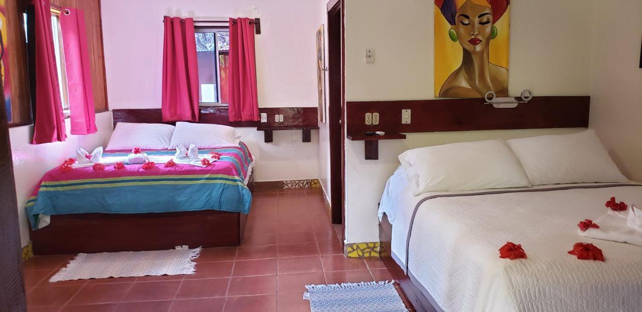 Paraiso Beach Hotel Brig Bay Bilik gambar